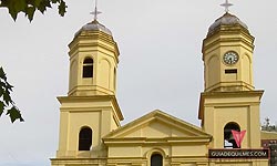 image of Cupulas y Campanario de la Catedral de Quilmes video